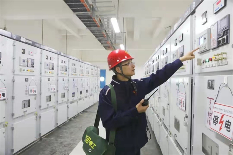 工作室成员苏晋乐获得柳钢集团第六届职工技术运动会维修电工项目第一
