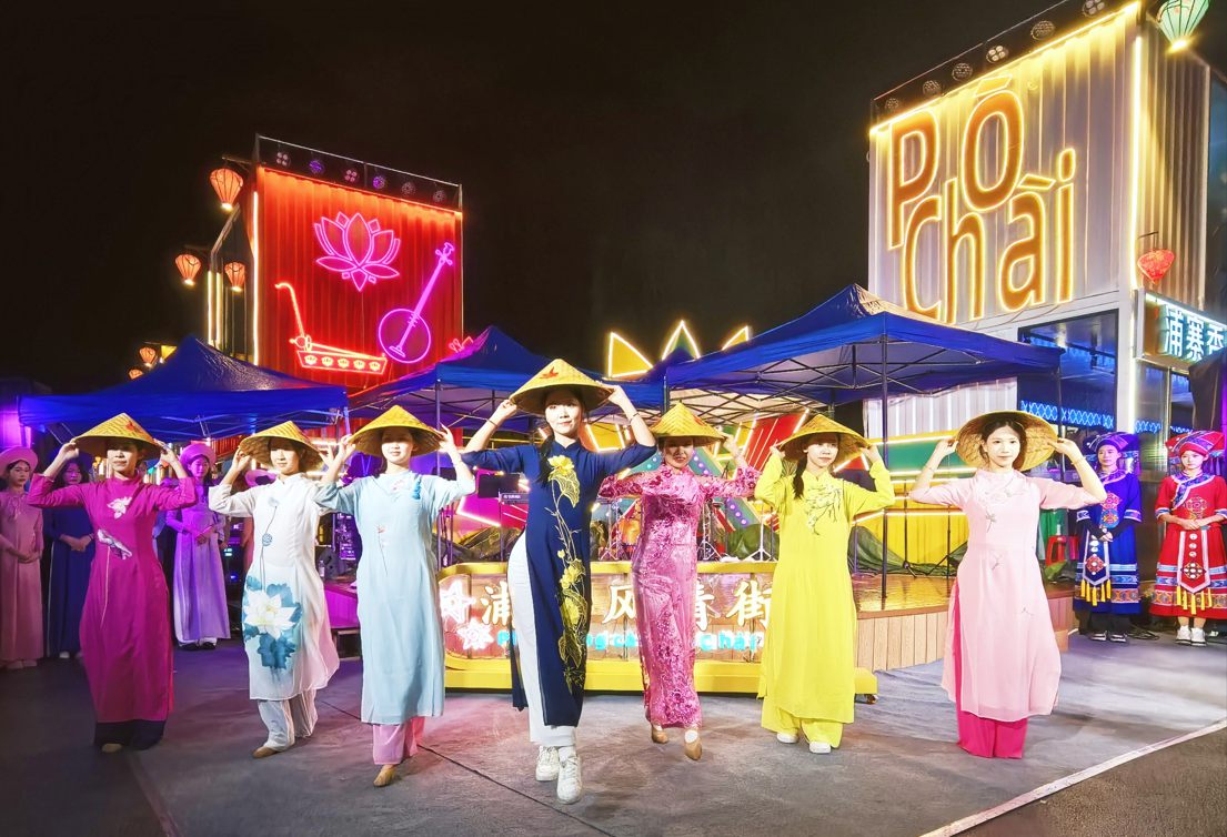 斗笠舞表演。林冬摄